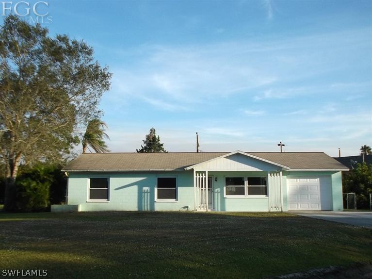 816 Gerald Ave., Lehigh Acres, FL 33936