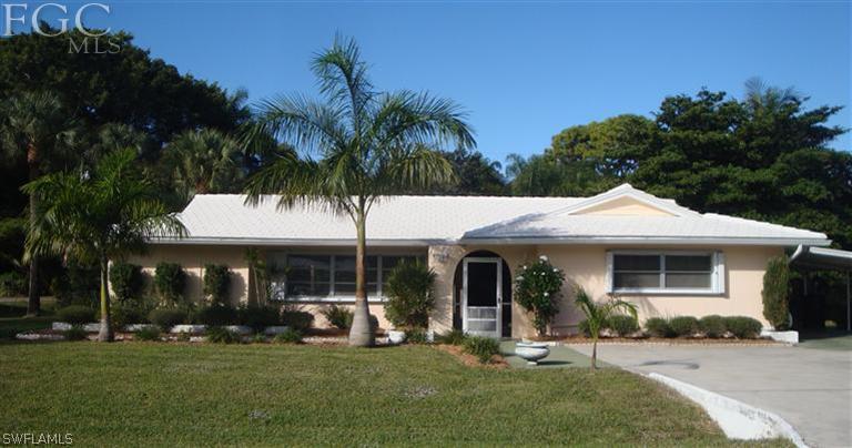5407 Parker Dr., Fort Myers, FL 33919
