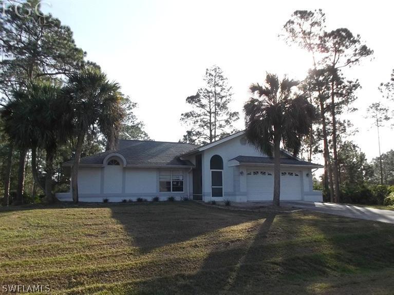 810 Canton Ave., Lehigh Acres, FL 33972