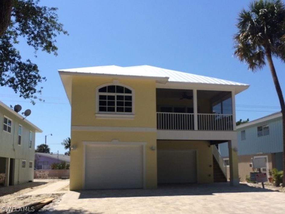 227 Mango St., Fort Myers Beach, FL 33931