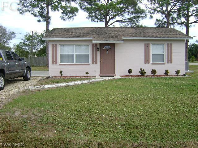 918 Gerald Ave., Lehigh Acres, FL 33936