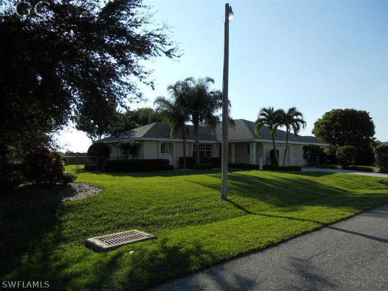 1048 SE 11th St., Cape Coral, FL 33990