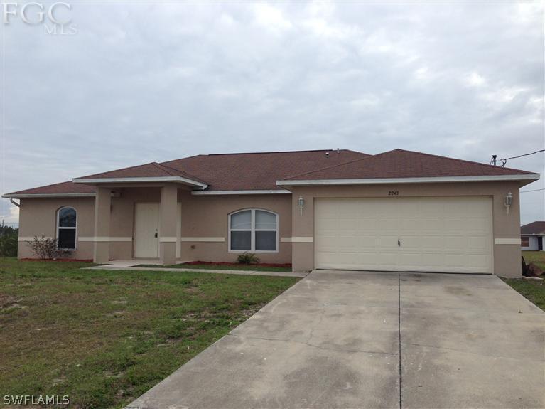 2043 Churchill Ave., Lehigh Acres, FL 33971