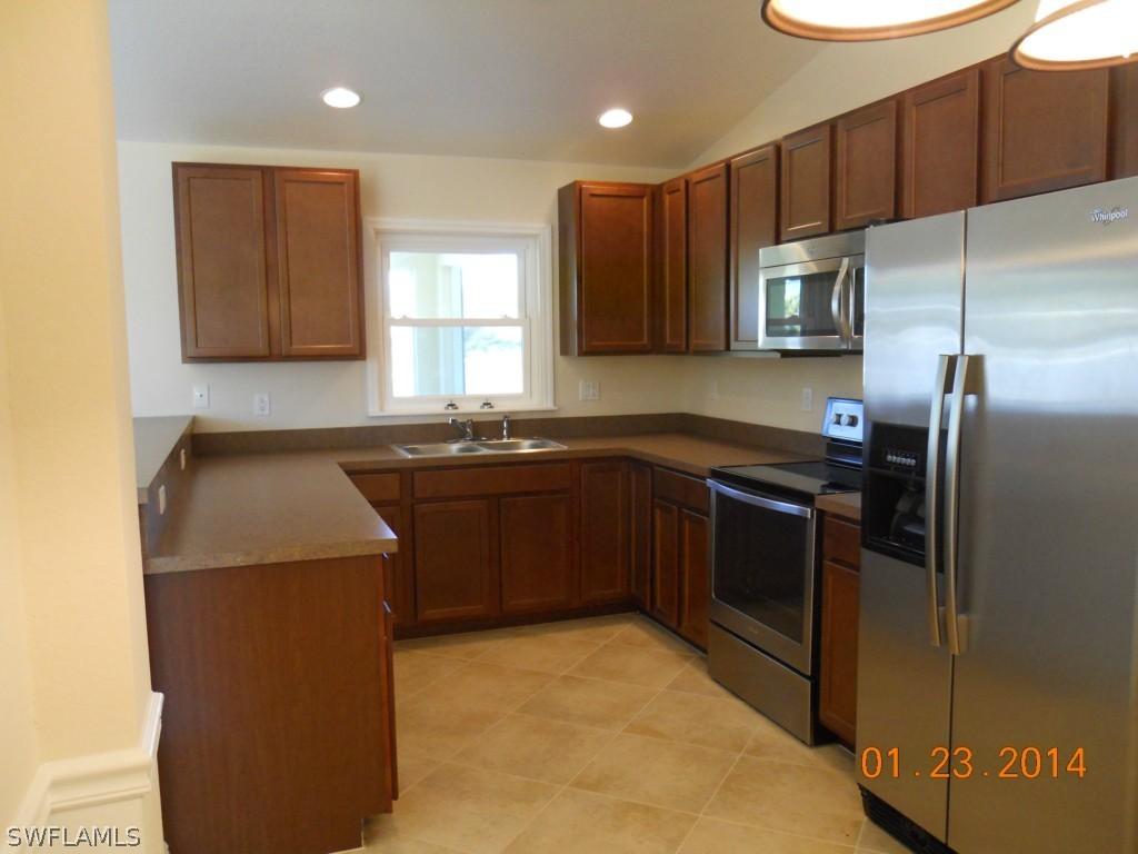 1911 SW 40th St., Cape Coral, FL 33914