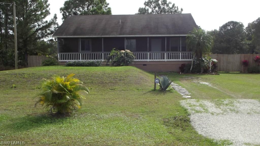 966 Candlelight Dr., Lehigh Acres, FL 33974