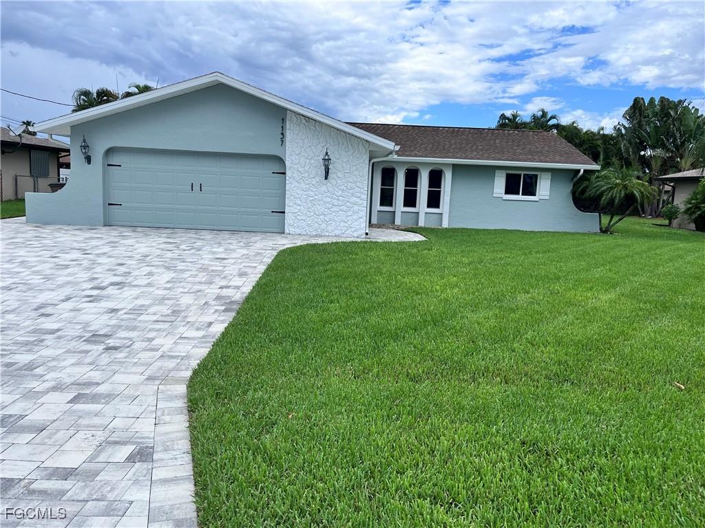 1137 SE 19th Ter., Cape Coral, FL 33990