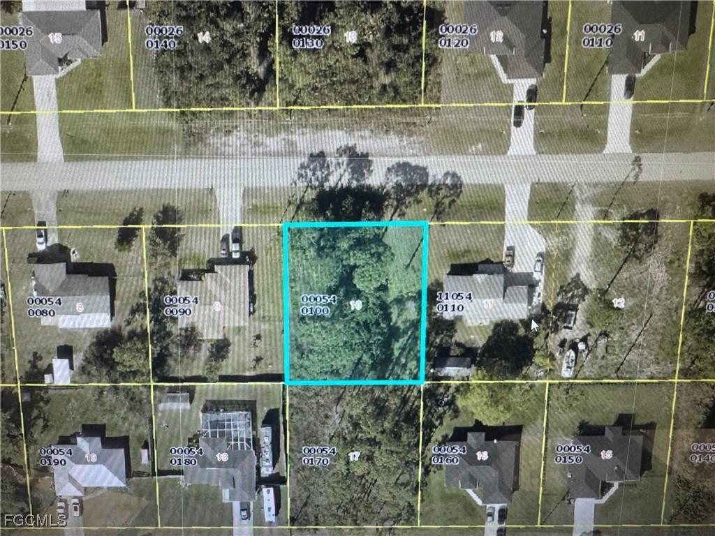 3717 Kittyhawk Dr., Fort Myers, FL 33905