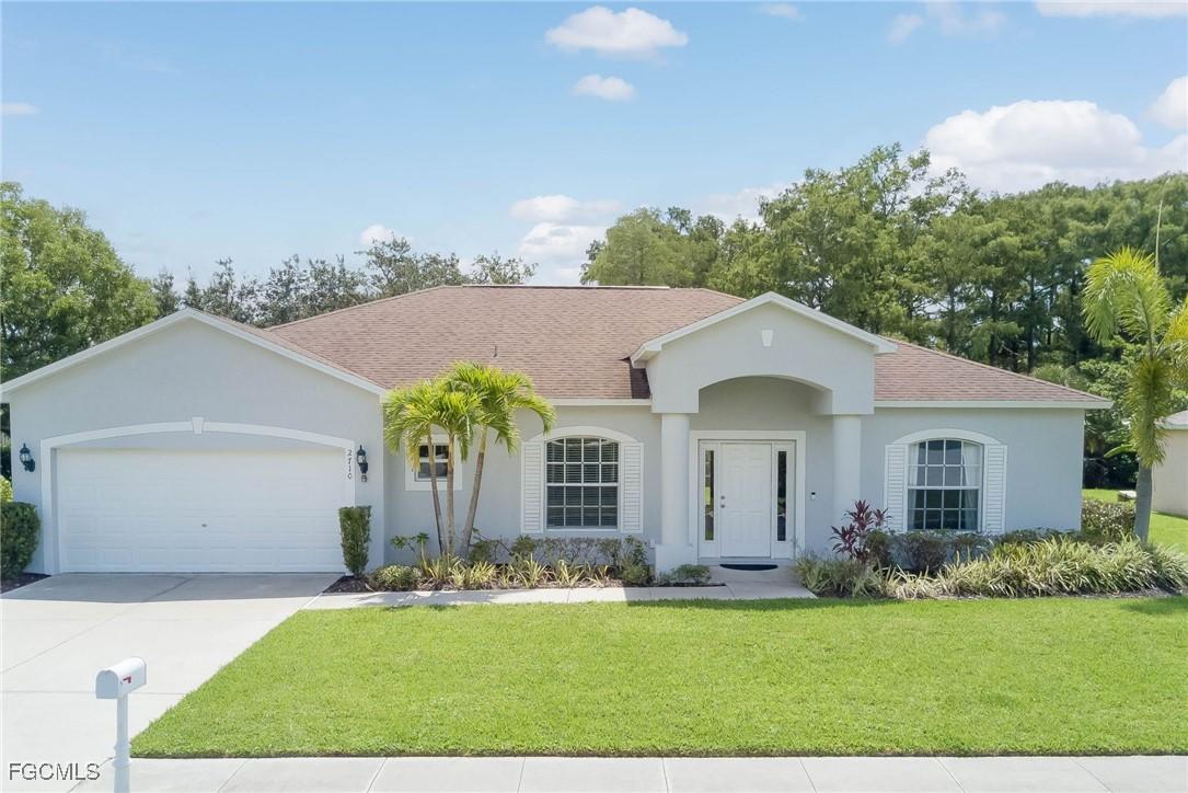 2710 Soaring Hawk Dr., Fort Myers, FL 33905
