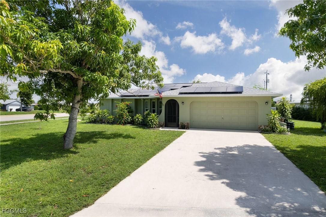 901 SE 23rd Ter., Cape Coral, FL 33990