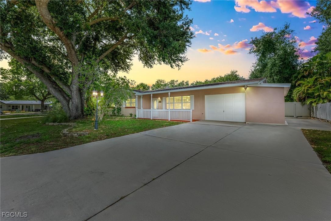 4634 Siesta Cir., Fort Myers, FL 33901