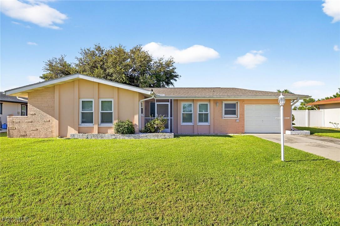 1216 SE 27th St., Cape Coral, FL 33904
