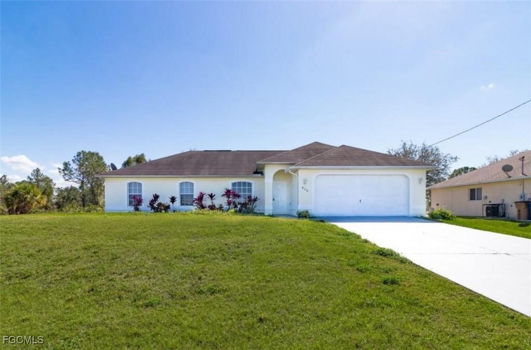 926 Plantation Rd., Lehigh Acres, FL 33974