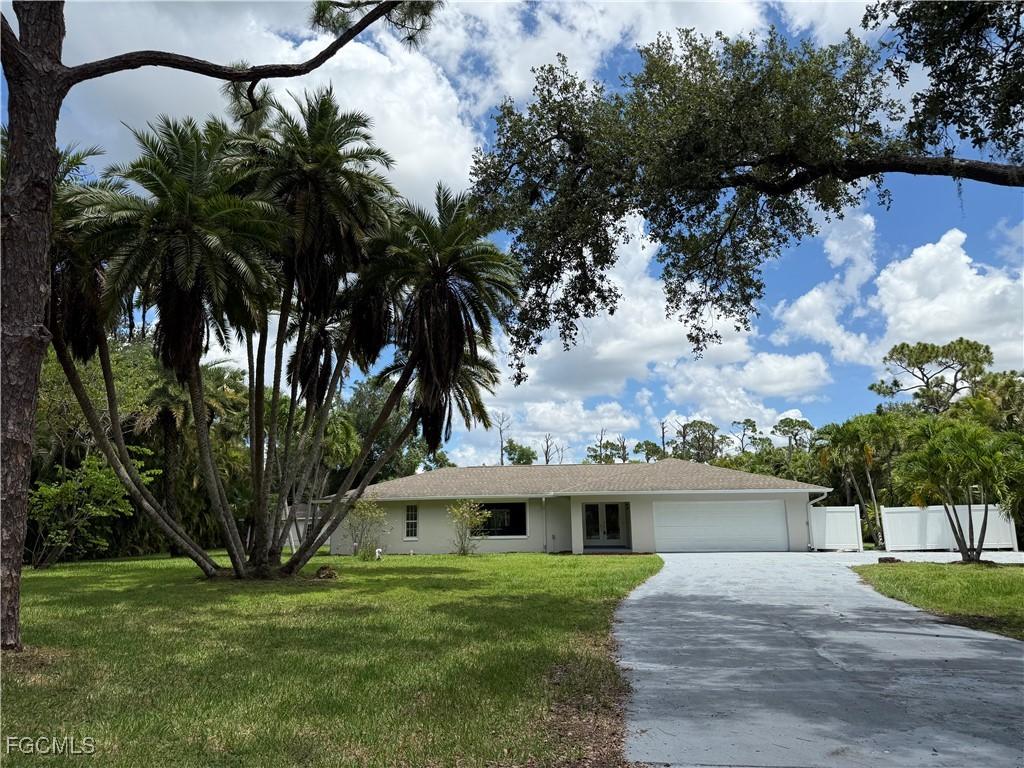 3715 Liberty Sq., Fort Myers, FL 33908