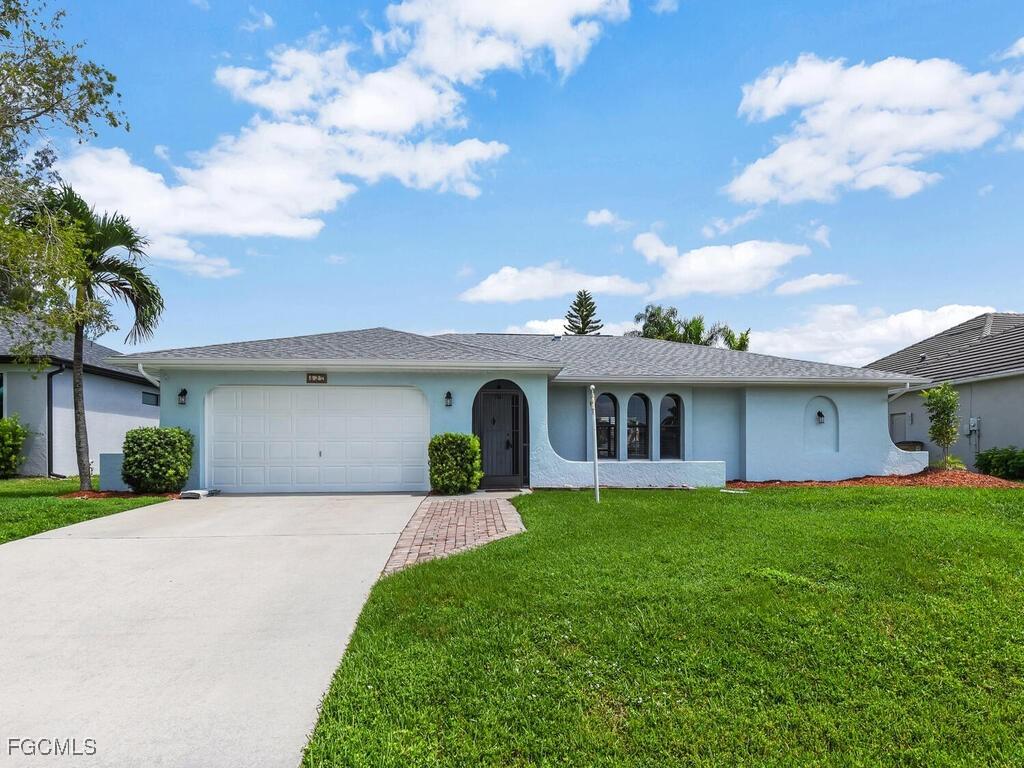 427 SE 21st St., Cape Coral, FL 33990