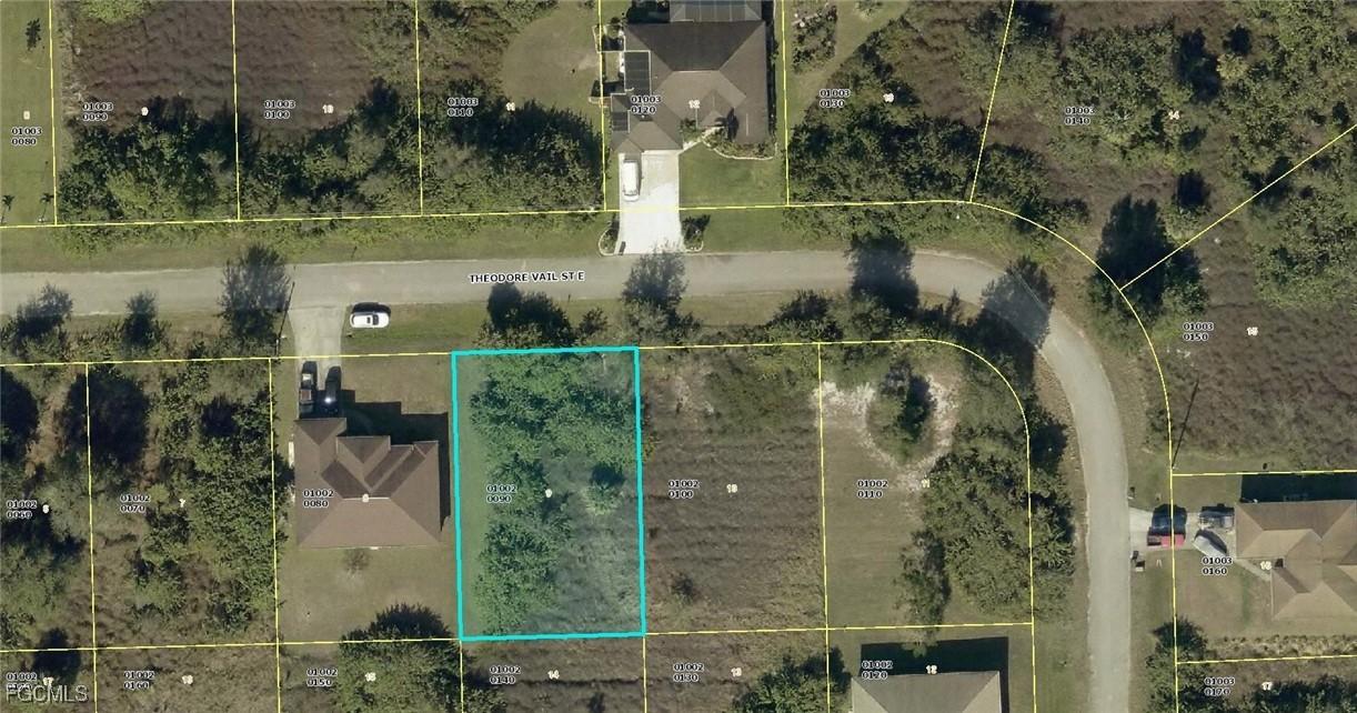 548 Theodore Vail St., Lehigh Acres, FL 33974