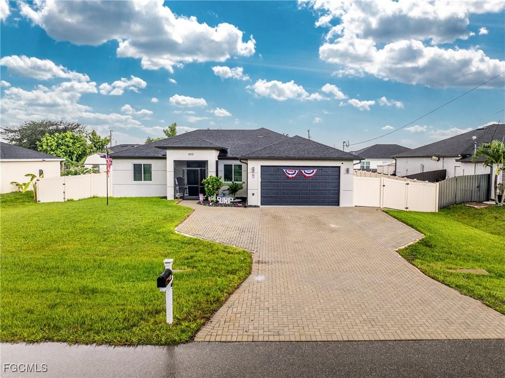 223 NW 4th Pl., Cape Coral, FL 33993
