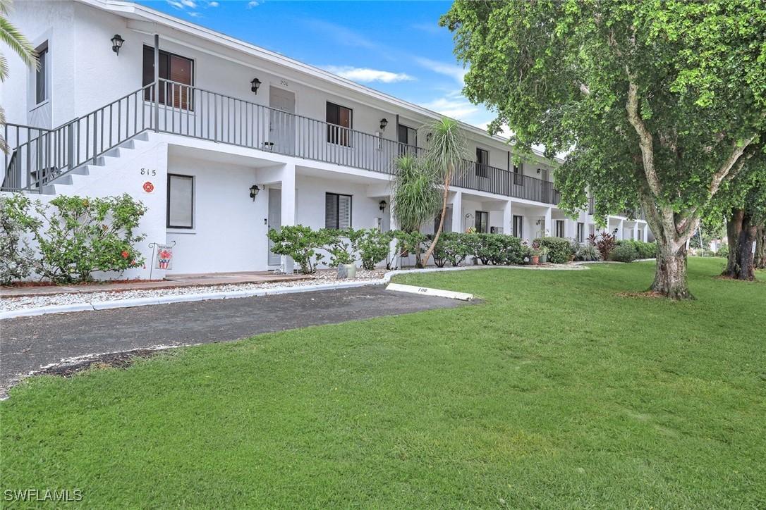 815 Victoria Dr. #207, Cape Coral, FL 33904