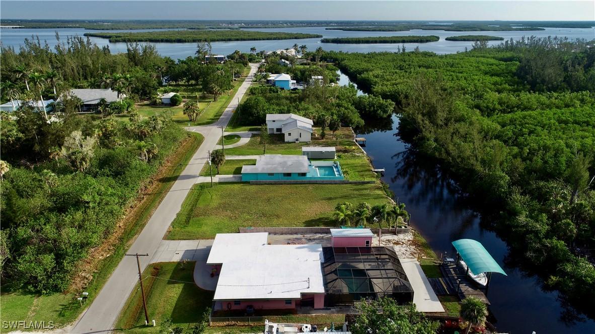 232 Darst Ave., Punta Gorda, FL 33950