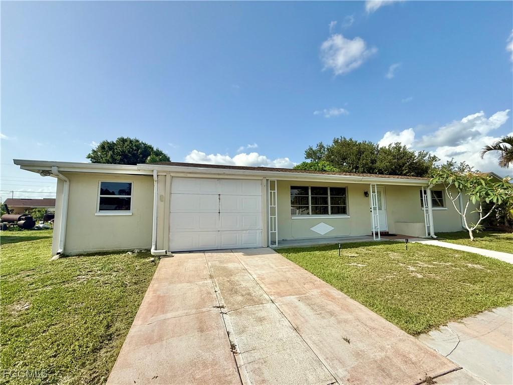 1521 Huntdale St., Lehigh Acres, FL 33936