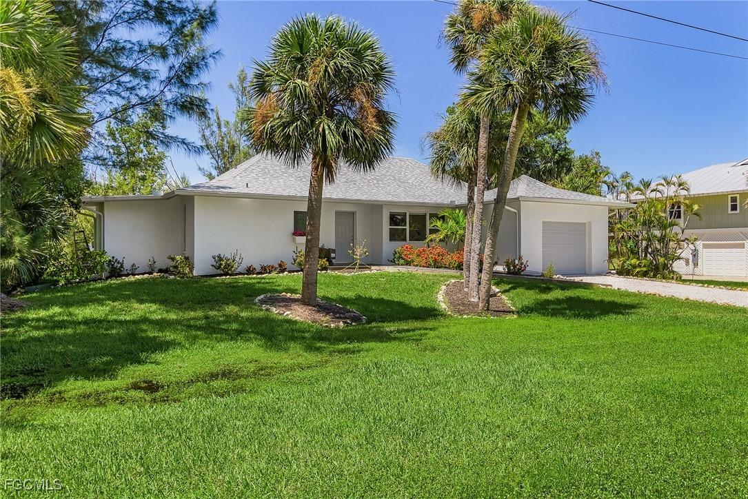 1585 Bunting Ln., Sanibel, FL 33957
