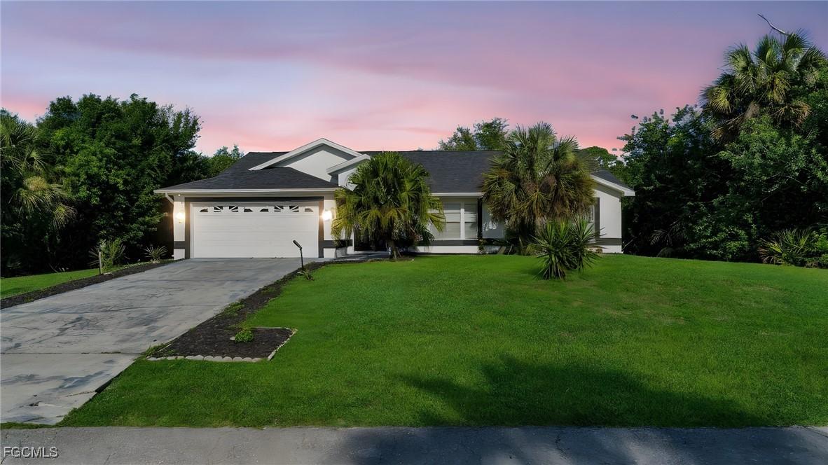 517 Palmetto Ave., Lehigh Acres, FL 33972