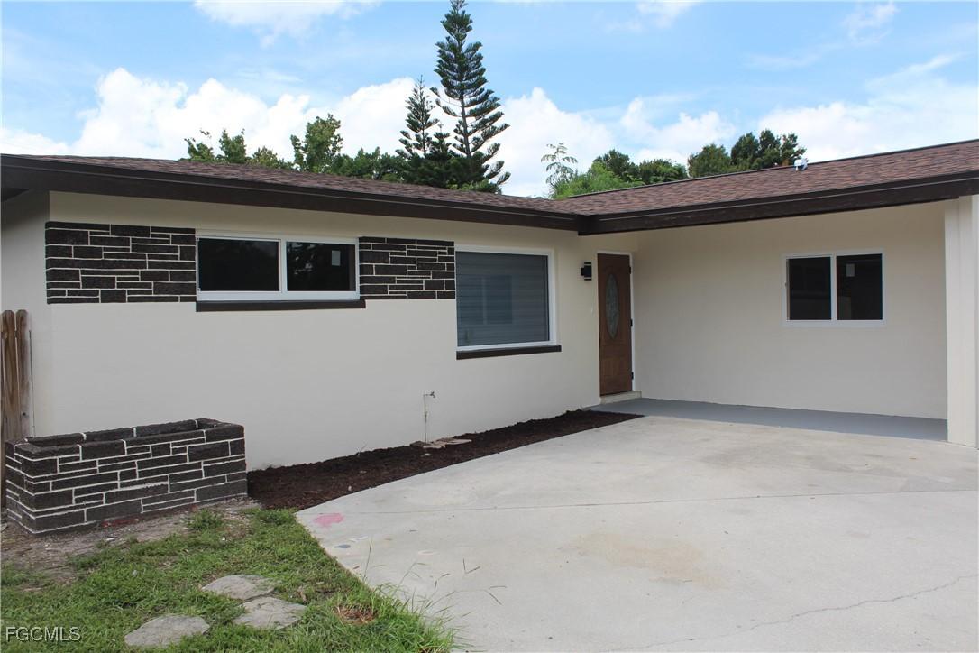 1762 Bonnie Ct., Fort Myers, FL 33901