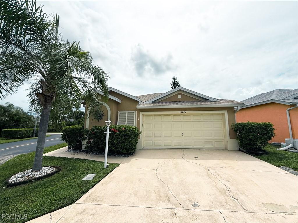 10744 Blue Bimini Cir., Estero, FL 33928