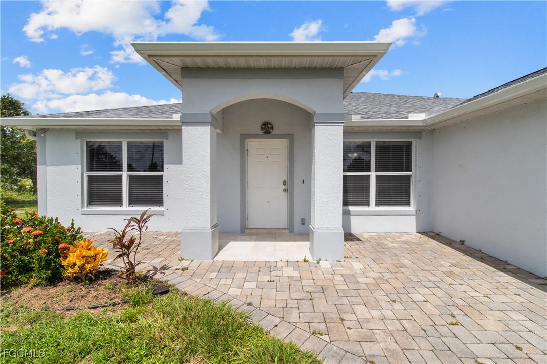 1859 Mayberry Dr., Lehigh Acres, FL 33972
