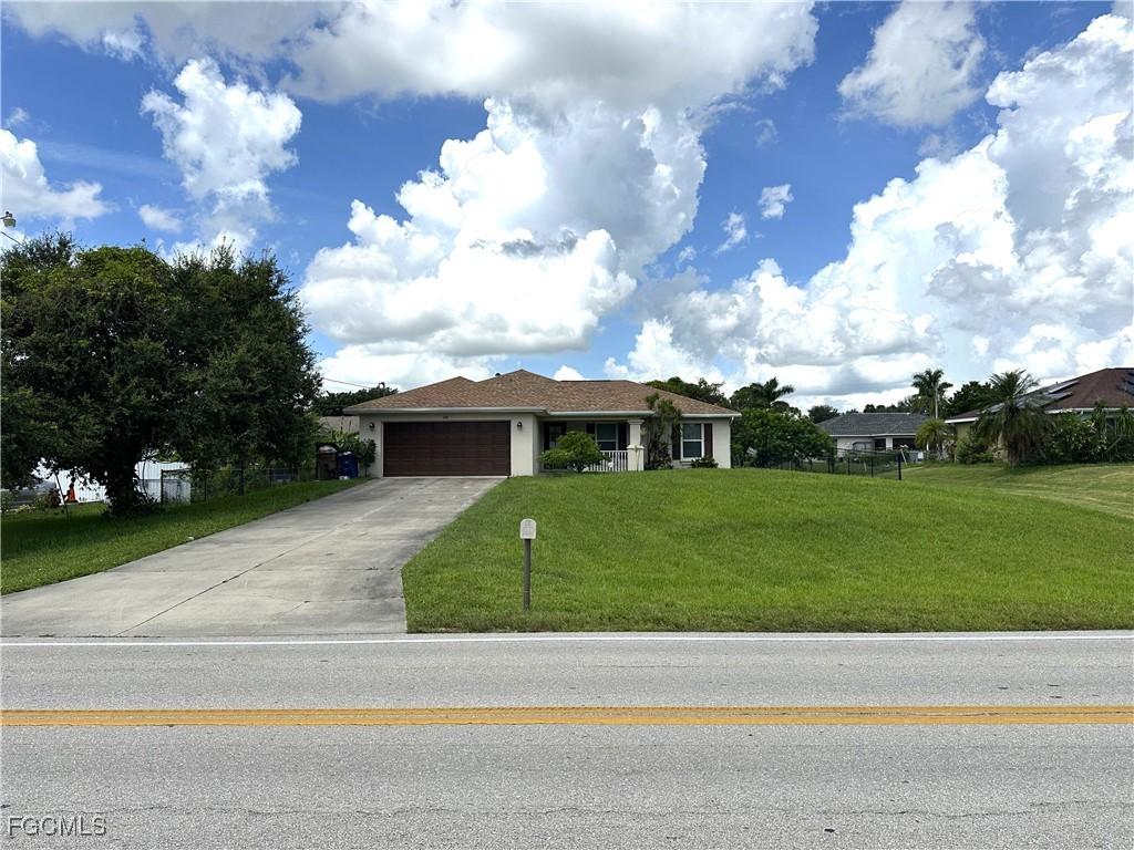 688 Homestead Rd., Lehigh Acres, FL 33974