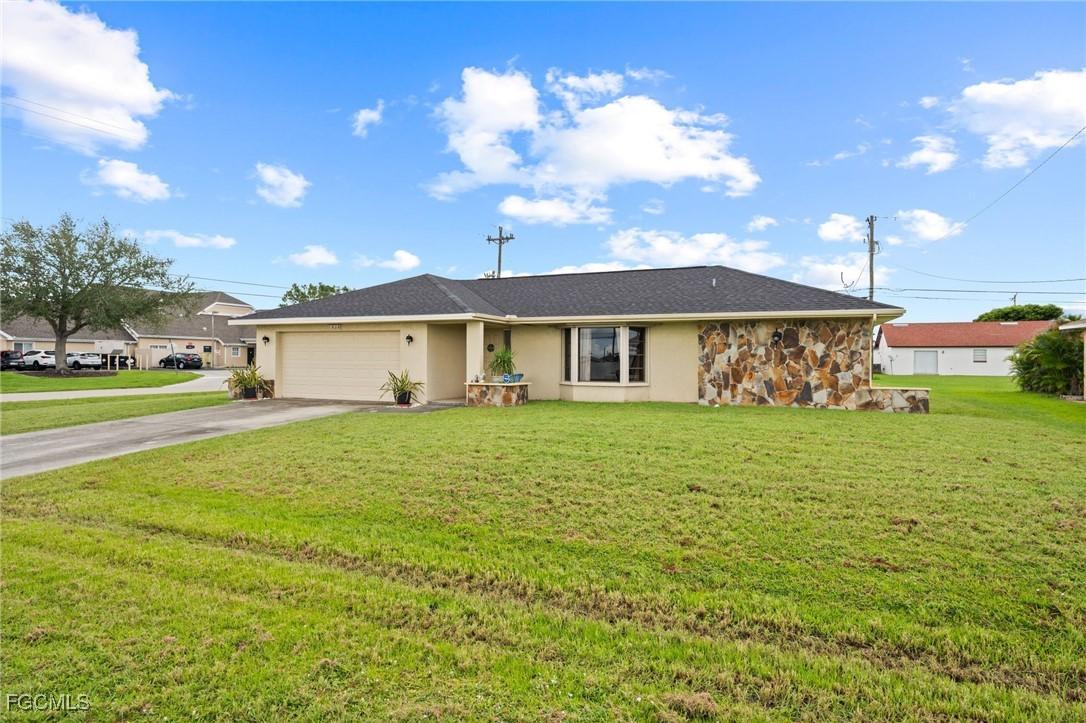 1425 SE 8th Pl., Cape Coral, FL 33990