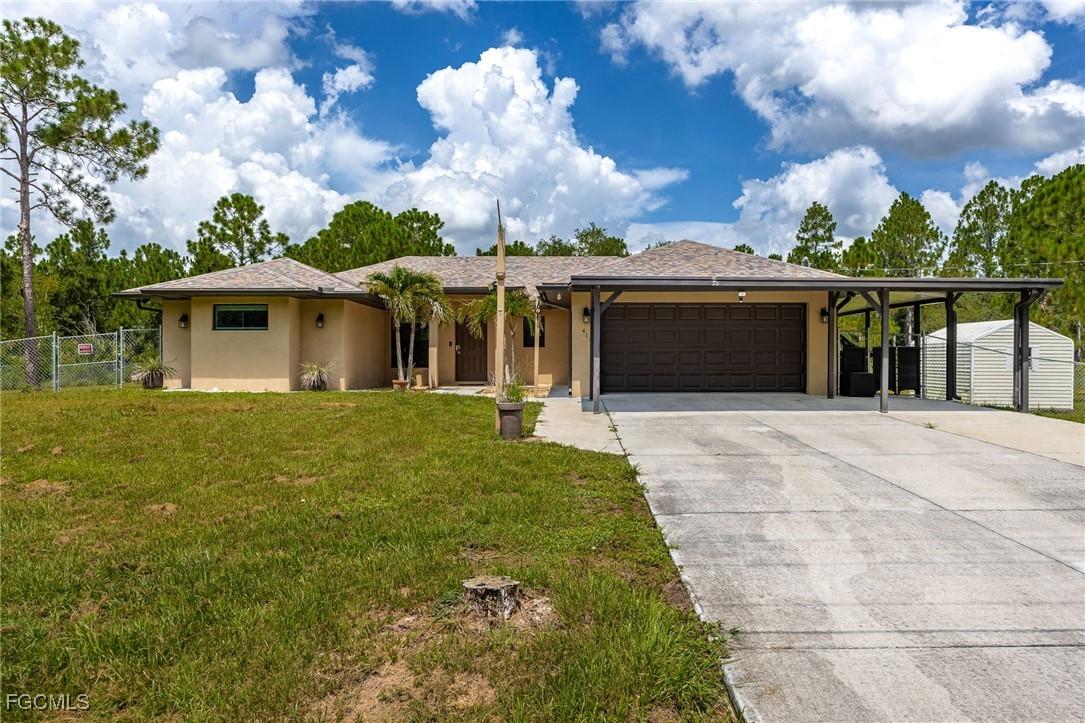 417 Thompson Ave., Lehigh Acres, FL 33972