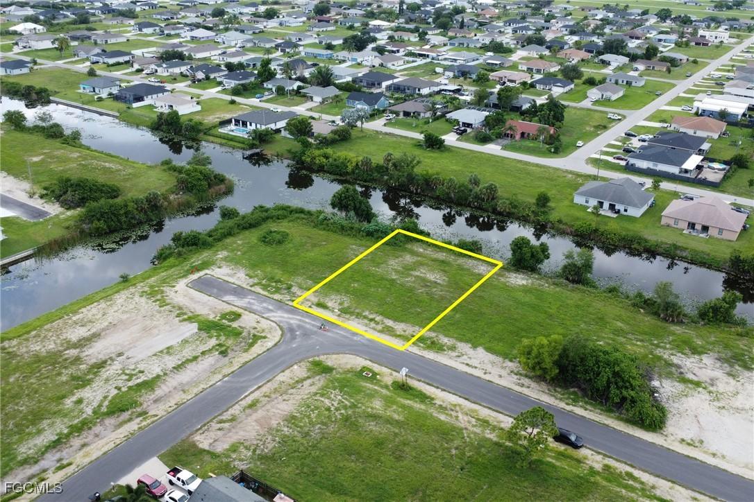 816 NE 12th St., Cape Coral, FL 33909