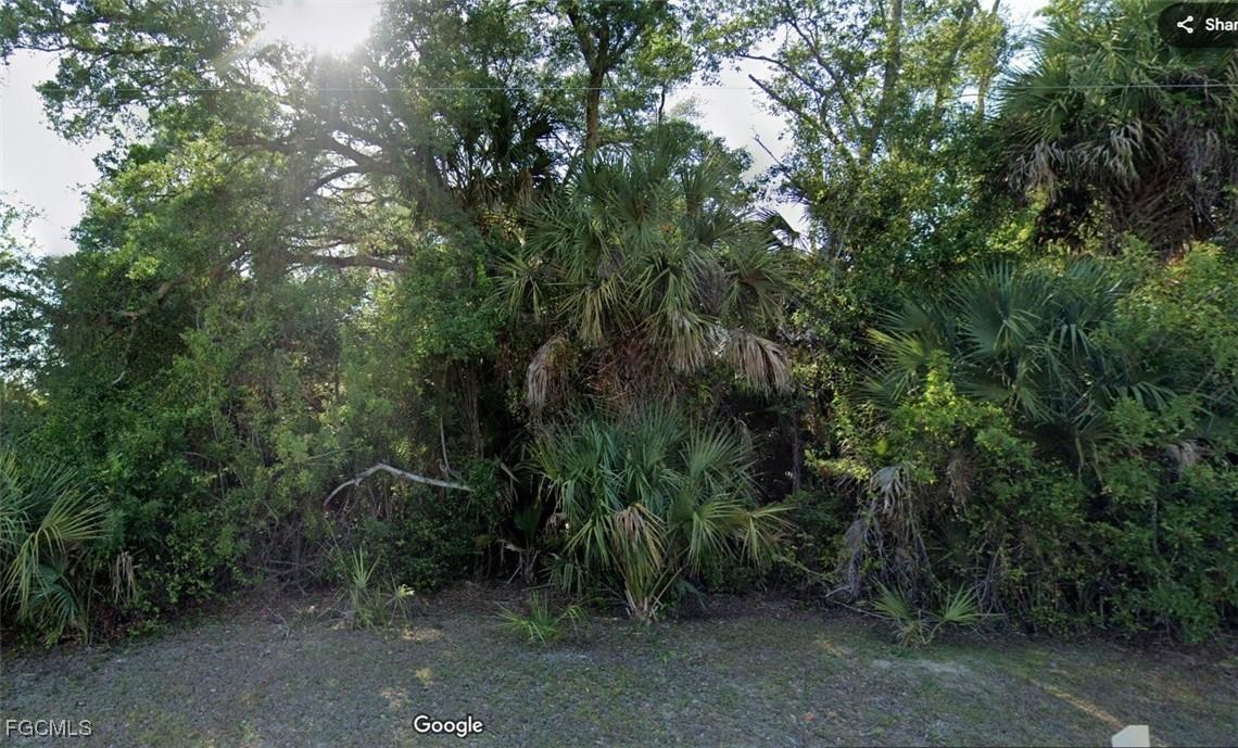 609 Edison Ave., Lehigh Acres, FL 33972