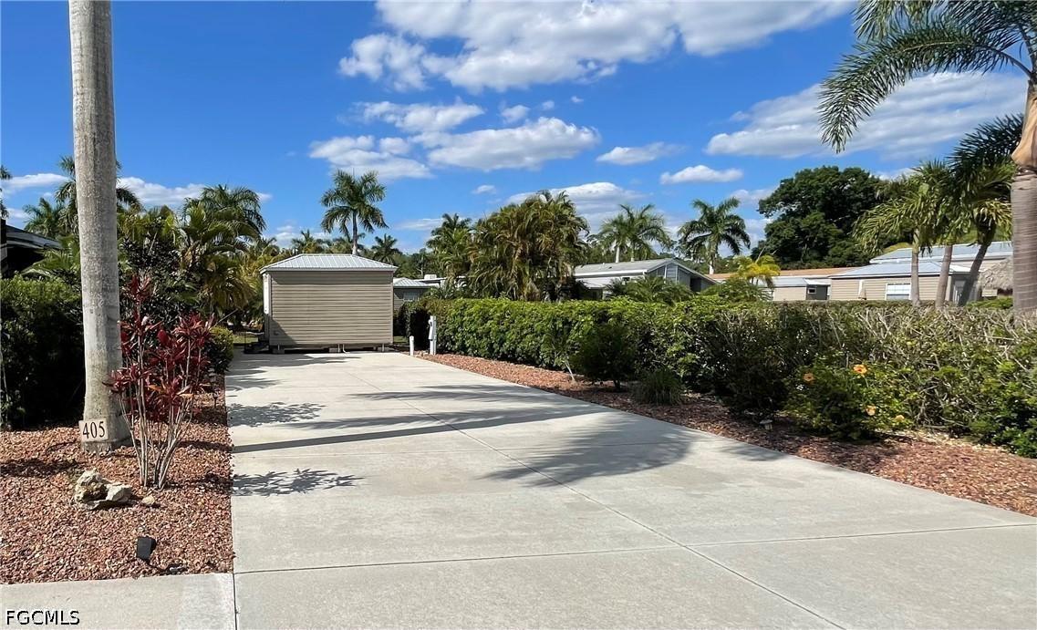 10327 Prairie Iris Tr., Fort Myers, FL 33905
