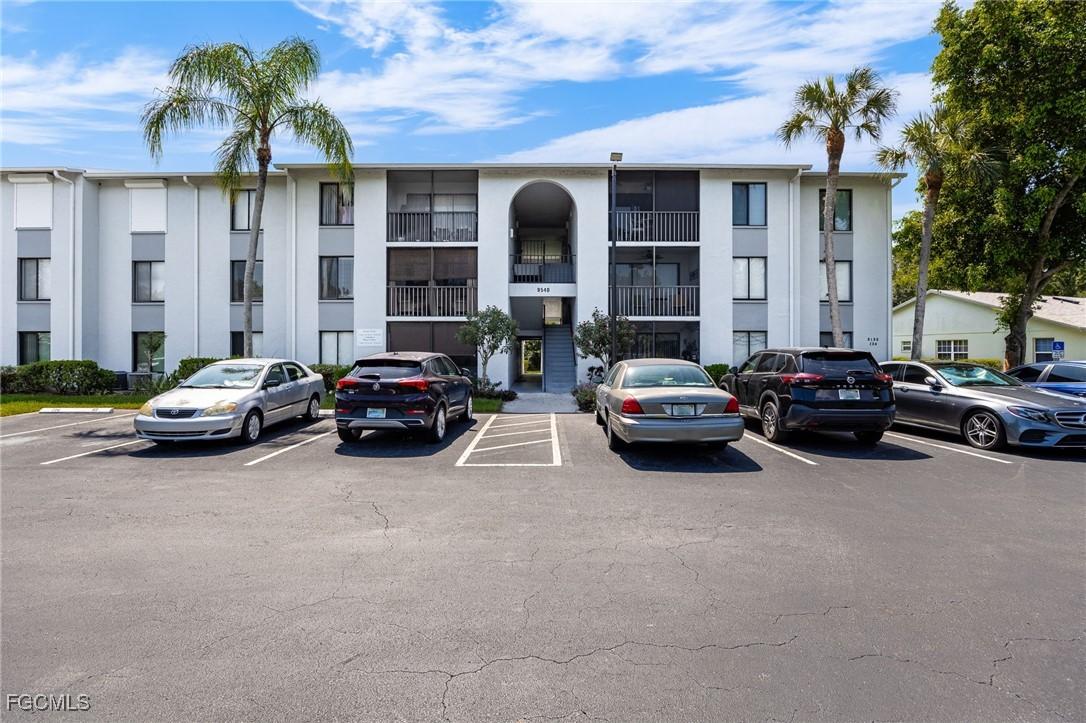 9540 Green Cypress Ln. #11, Fort Myers, FL 33905