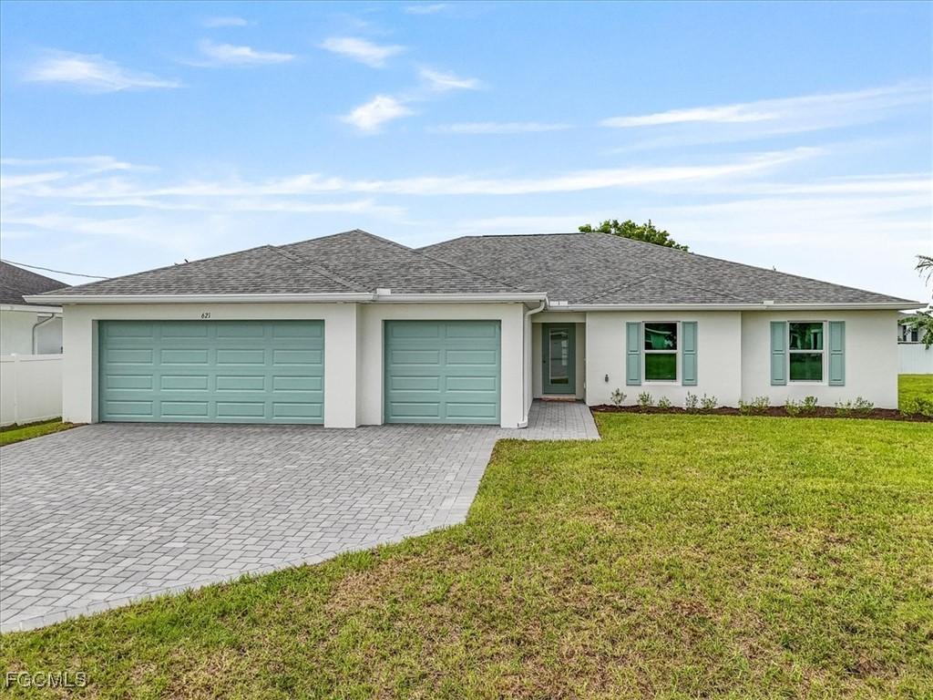 621 NW 14th Ter., Cape Coral, FL 33993