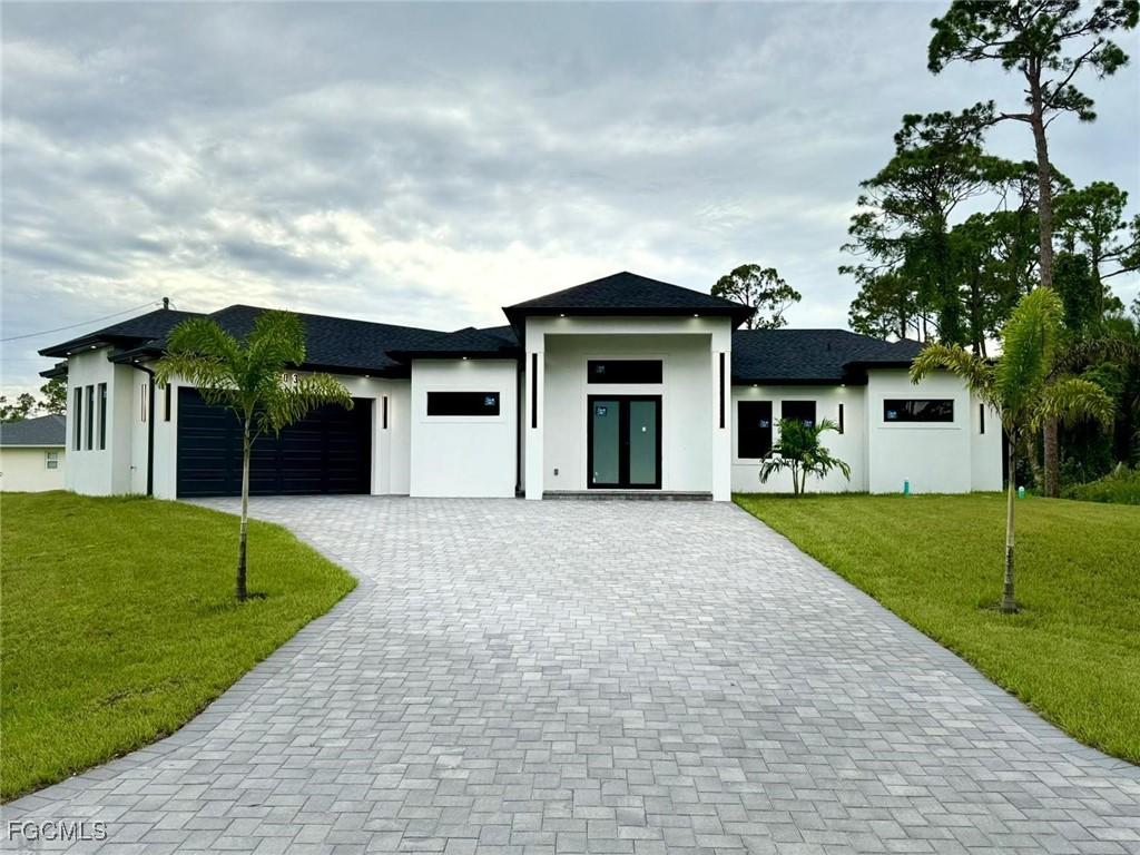 703 Sheldon Ave., Lehigh Acres, FL 33936