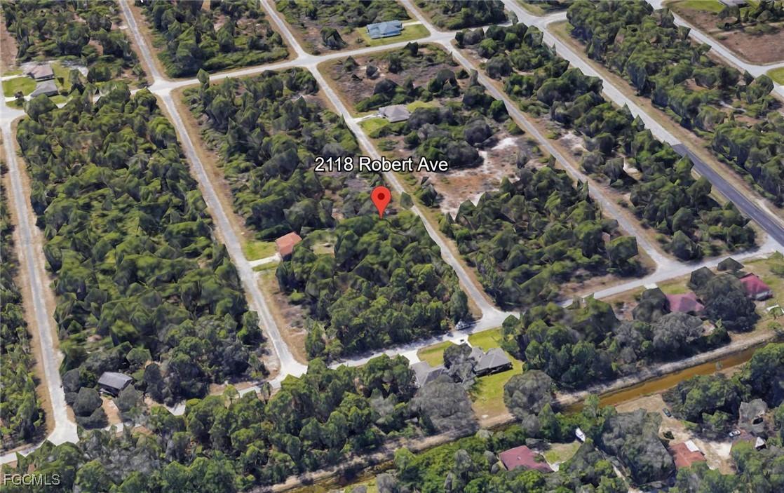 2118 Robert Ave., Alva, FL 33920