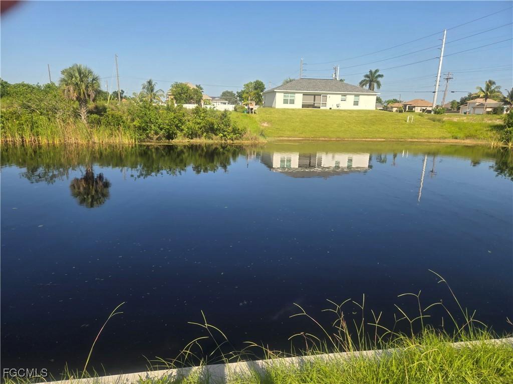 2409 NW 7th Ave., Cape Coral, FL 33993