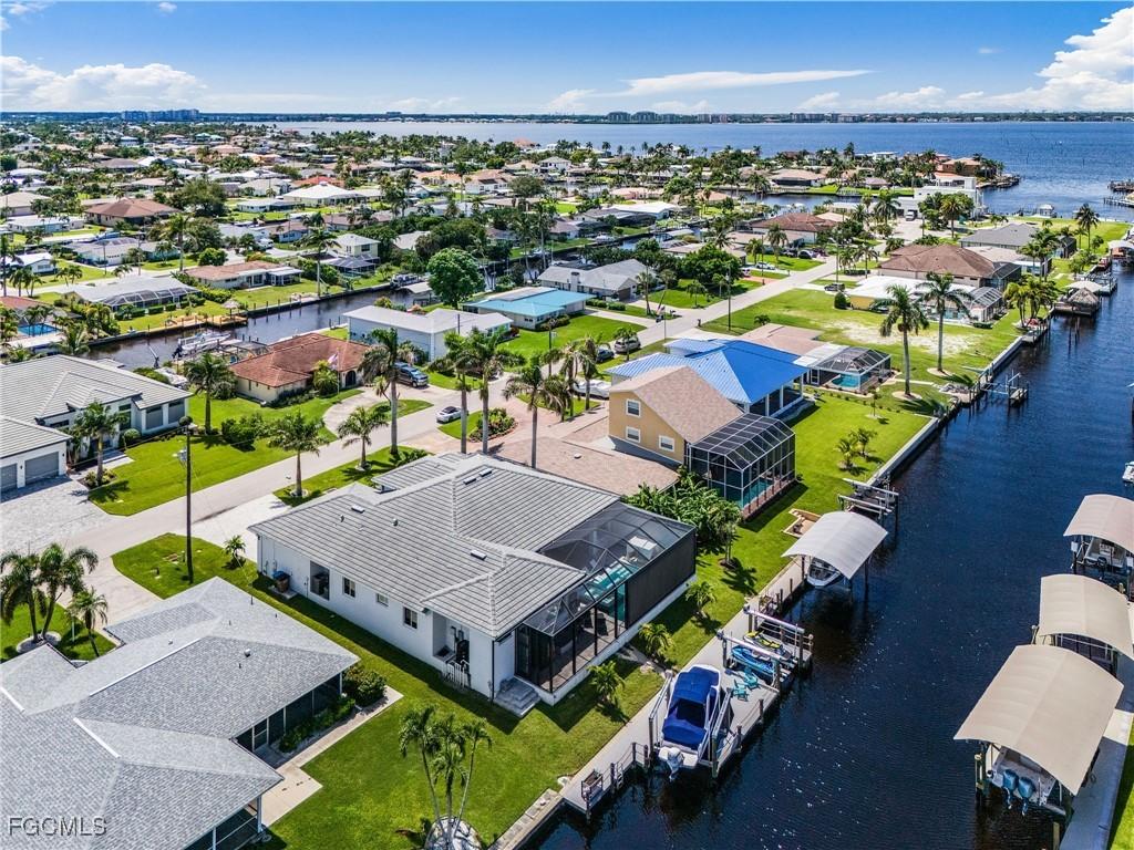 5338 Colonade Ct., Cape Coral, FL 33904