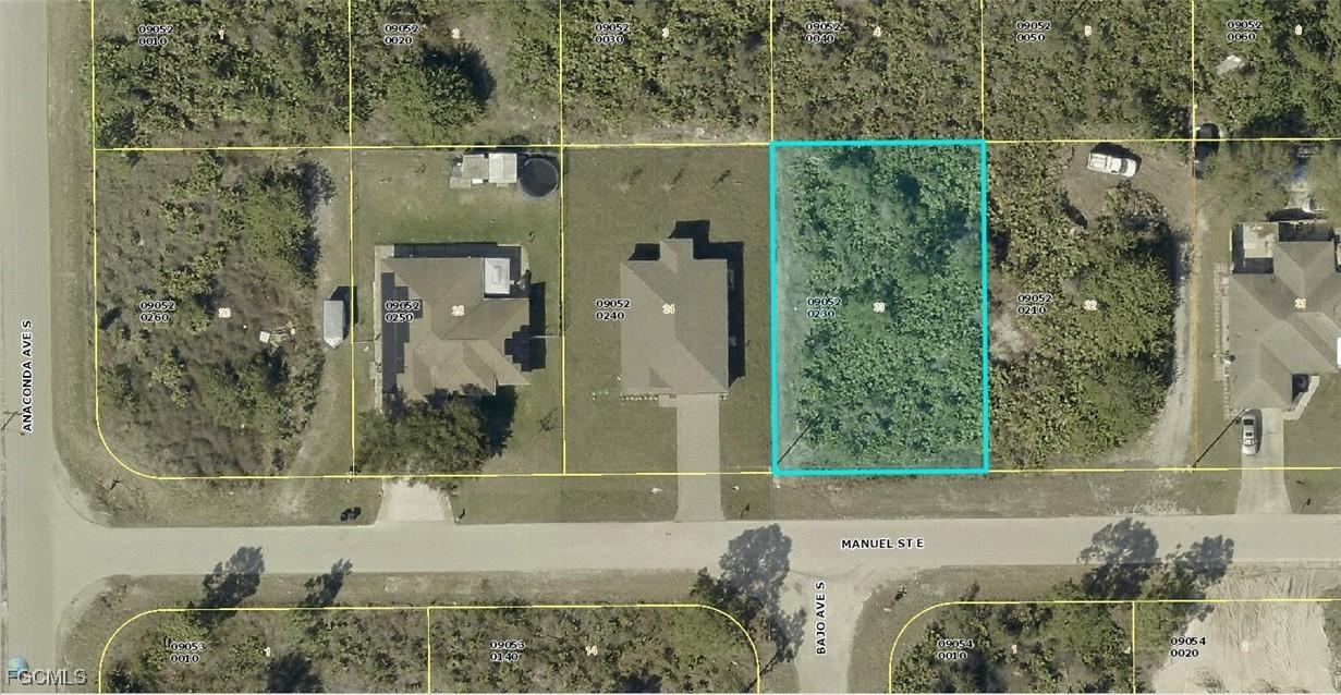 713 Manuel St., Lehigh Acres, FL 33974