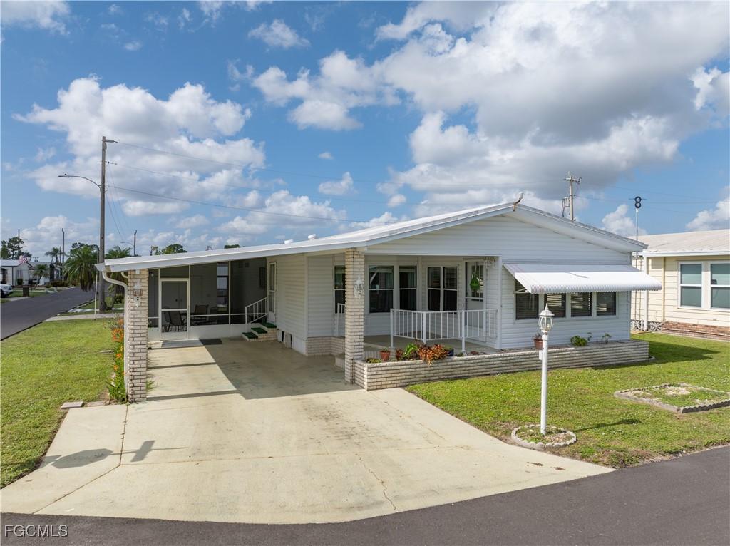 9231 Caloosa Dr., North Fort Myers, FL 33903