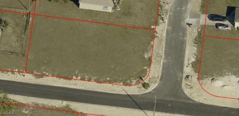 2010 NE 9th Pl., Cape Coral, FL 33909