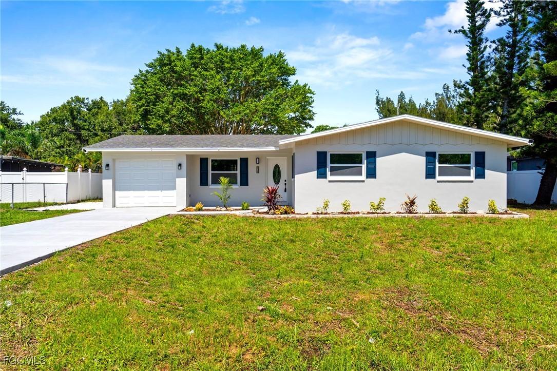 434 Lorraine Dr., Fort Myers, FL 33905