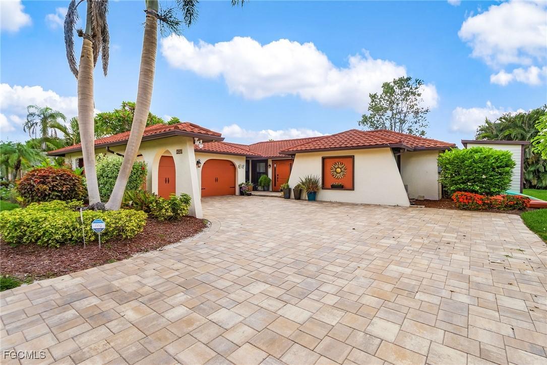 694 Astarias Cir., Fort Myers, FL 33919