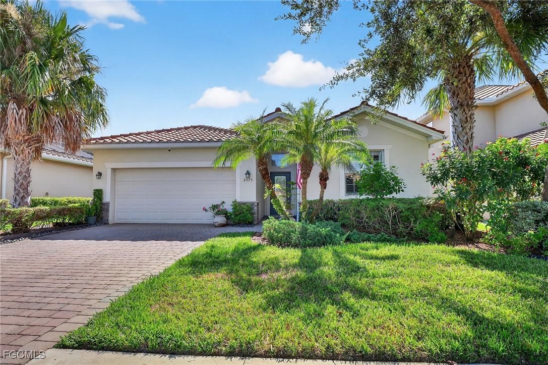 2073 Fairmont Ln., Naples, FL 34120