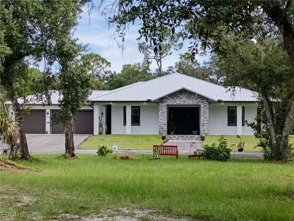 18851 Palm Beach Blvd., Alva, FL 33920