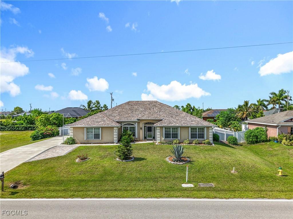 607 Tropicana Pkwy., Cape Coral, FL 33993