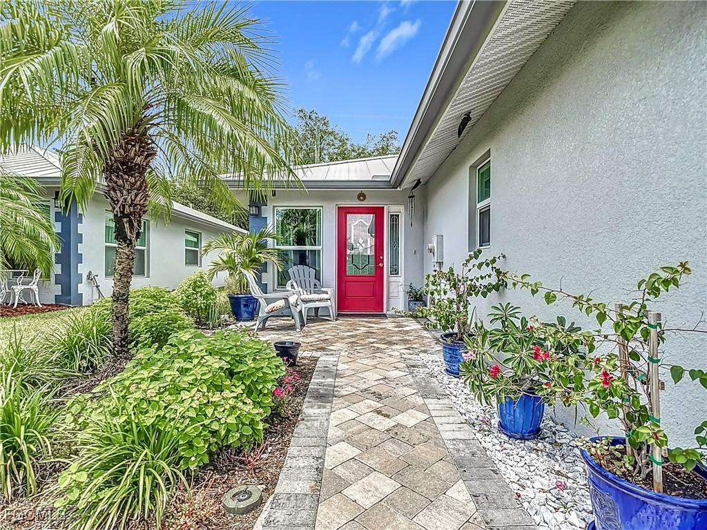 202 Village Cir. #20, Labelle, FL 33935