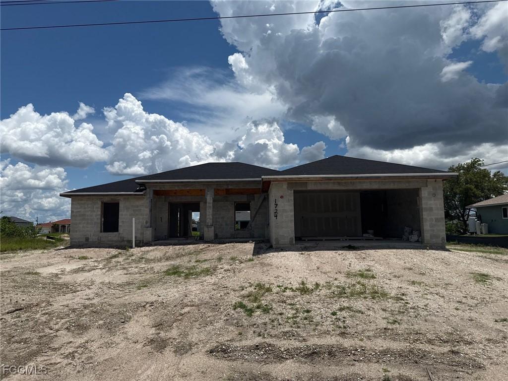1724 NE 27th Ter., Cape Coral, FL 33909